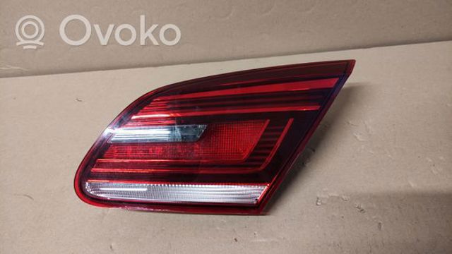 Lampa zespolona tylna prawa wewnętrzna 3C8945308P VAG