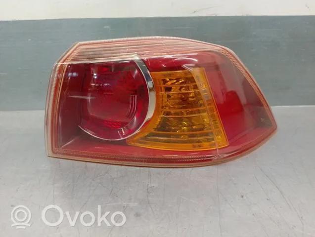 Lampa tylna Mitsubishi Lancer