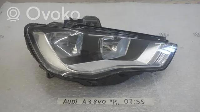 Reflektor prawy 8V0941004J VAG