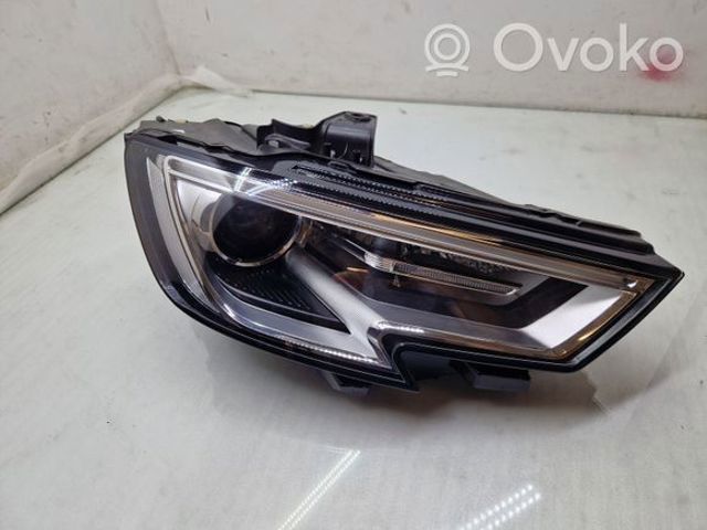 Reflektor prawy 8V0941044 VAG