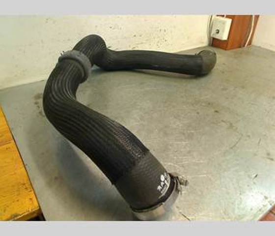 Przewód (króciec) intercoolera górny 9806720880 Peugeot/Citroen