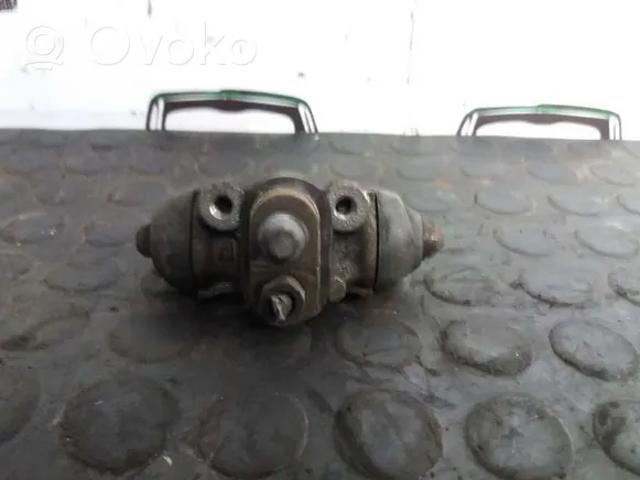 Cylinder hamulcowy Mazda 323