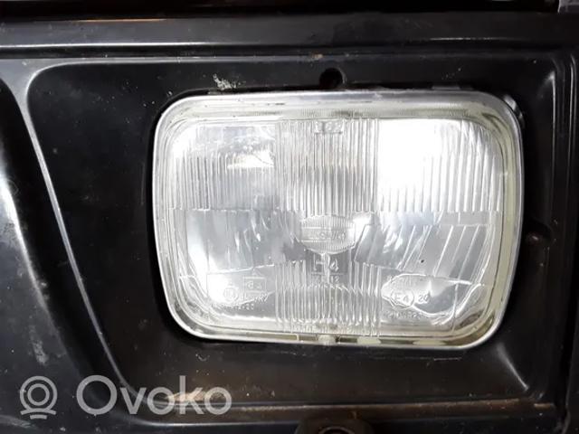 Reflektory Mitsubishi L 400