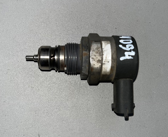 Regulator ciśnienia paliwa w listwie paliwowej 0281002507 HYUNDAI