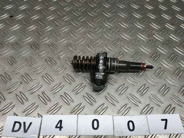 Wtryskiwacz paliwa 038130073AG VAG