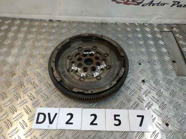 Koło zamachowe silnika 06J105266B VAG