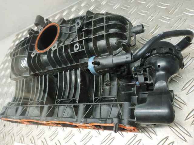 Kolektor ssący Audi A4 8W2, 8WC