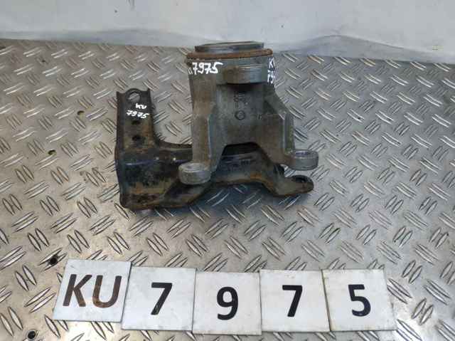 Poduszka (podpora) silnika prawa 11210JP00B NISSAN