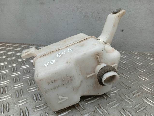 1789428110 Toyota