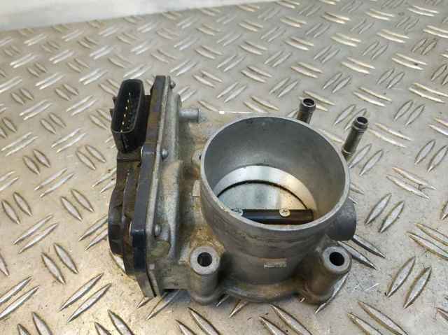Przepustnica, komplet 2203036020 TOYOTA