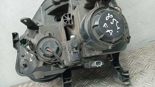 Reflektor prawy 260103UF2A NISSAN