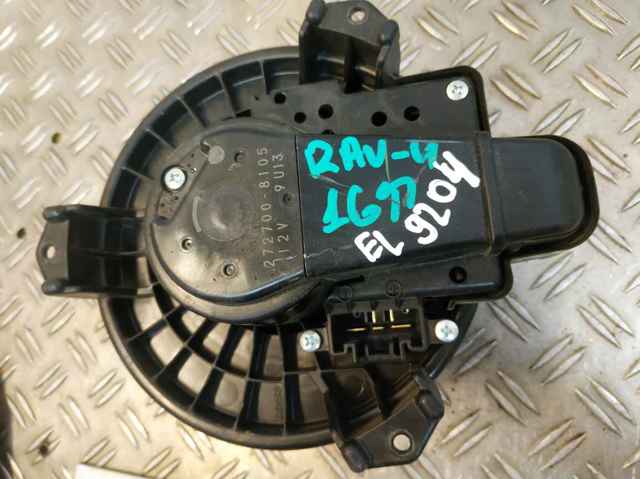 Silniczek wentylatora nagrzewnicy (ogrzewacza wnętrza) 2727008105 TOYOTA