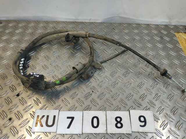 Linka hamulca ręcznego tylna prawa 4642060111 TOYOTA