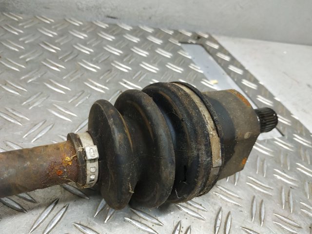 Półoś napędowa przednia lewa Hyundai Matrix FC