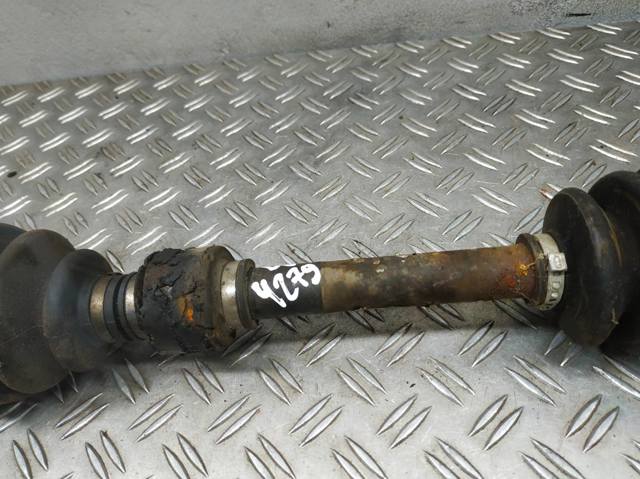 Półoś napędowa przednia lewa Hyundai Matrix FC