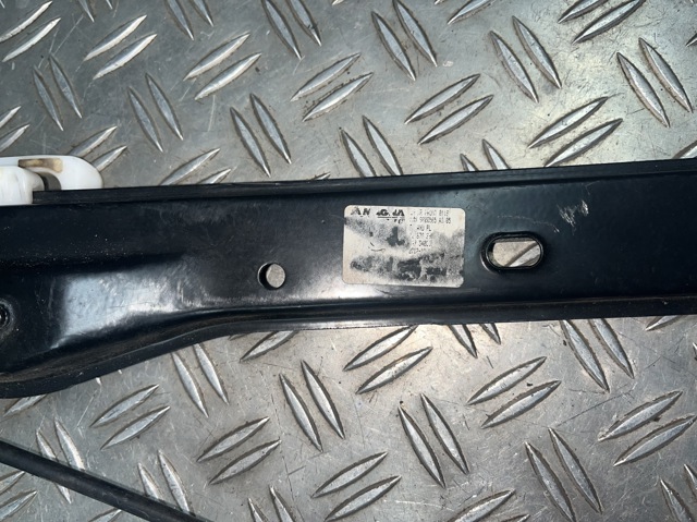 Mechanizm podnoszenia szyby drzwi przednich lewych 51339805669 BMW