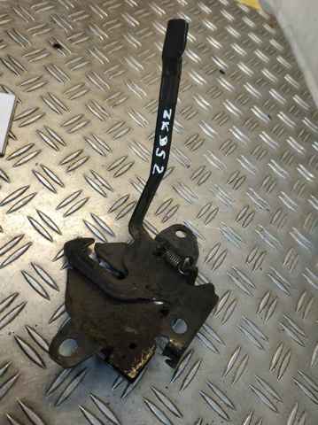 Zamek maski Toyota Auris E15