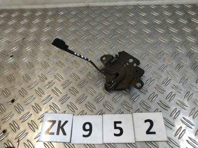 Zamek maski Toyota Auris E15