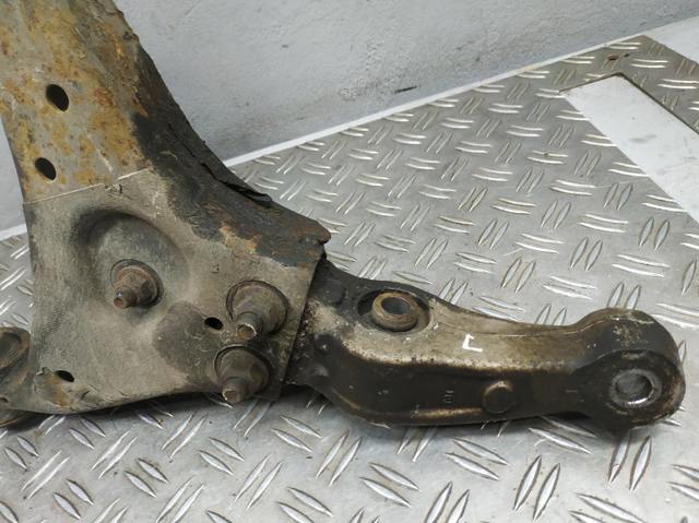 Wahacz zawieszenia przedniego dolny lewy 545003K500 HYUNDAI