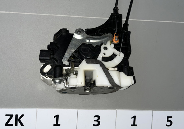 5715A326 Mitsubishi