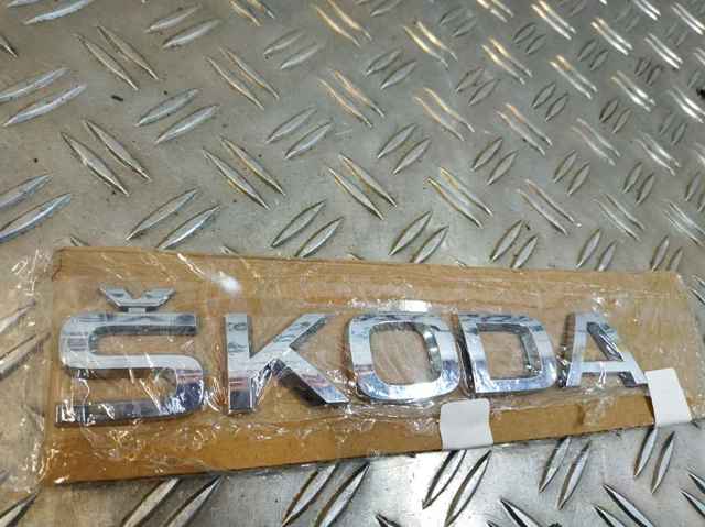 Emblemat na klapę bagaznika (znaczek firmowy) Skoda Octavia 1Z3