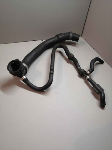 Przewód (króciec) chłodnicy górny Audi A3 8VS, 8VM