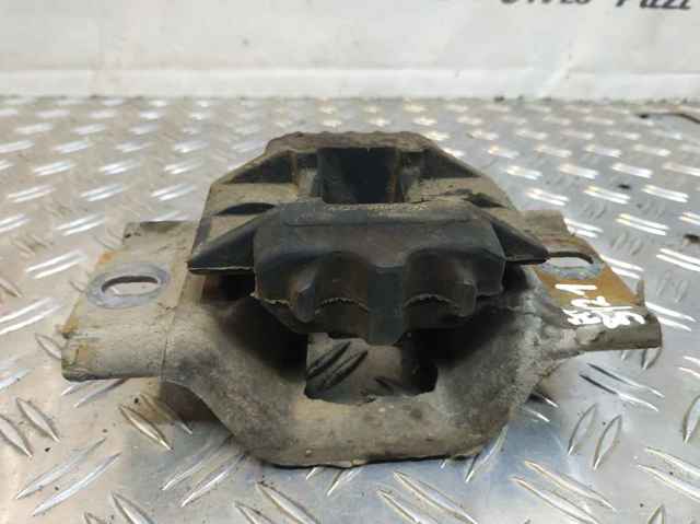 5S617M121AA Ford
