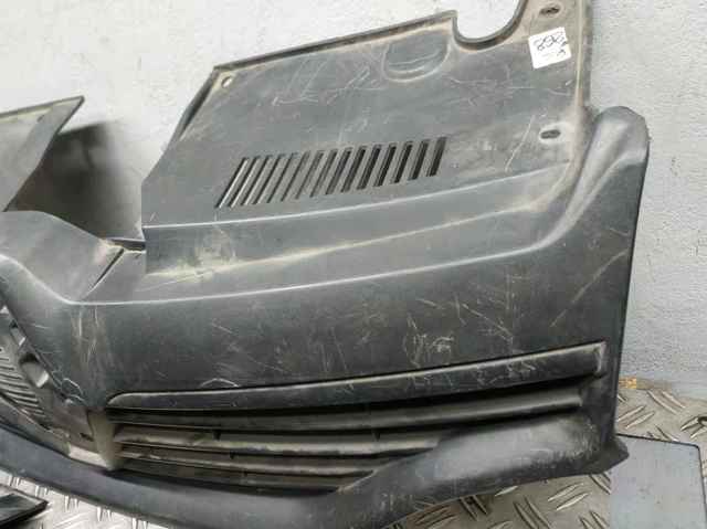 Atrapa chłodnicy Renault LOGAN 2 L52