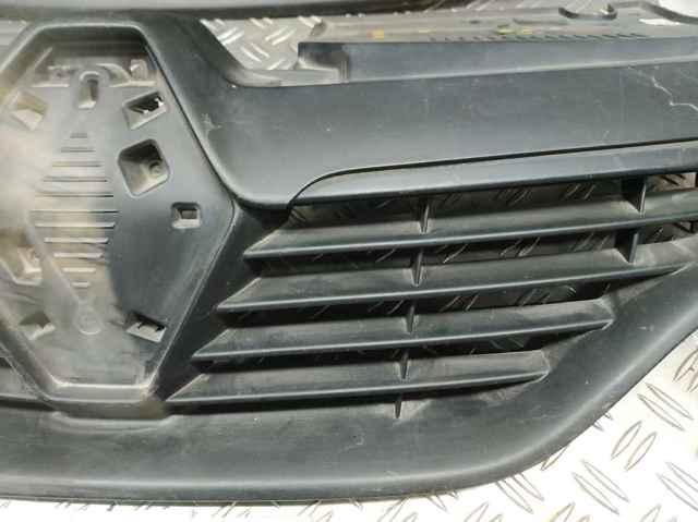 Atrapa chłodnicy Renault LOGAN 2 L52