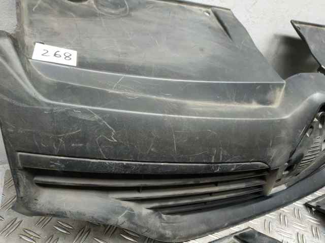 Atrapa chłodnicy Renault LOGAN 2 L52