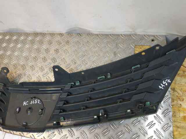 Atrapa chłodnicy Nissan Tiida SC11X