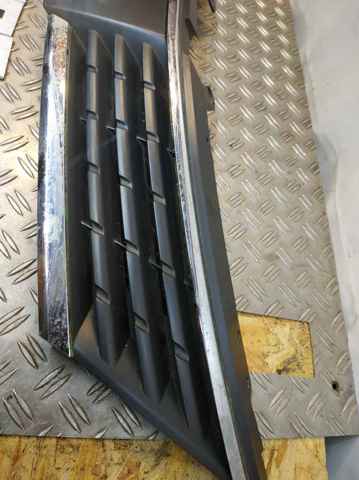 Atrapa chłodnicy Nissan Tiida SC11X