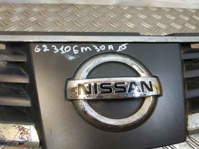 Atrapa chłodnicy Nissan Tiida SC11X