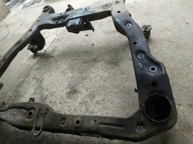 Korpus osi przedniej Hyundai Sonata 5 NF