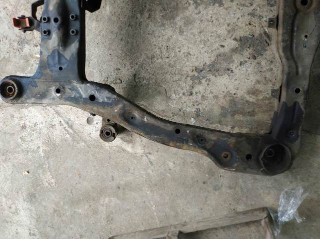 Korpus osi przedniej Hyundai Sonata 5 NF