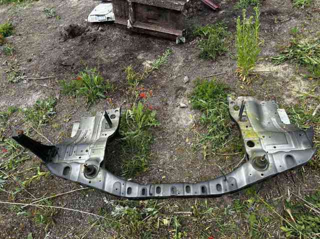 Osłona chłodnicy kompletna (panel mocowania reflektorów) KIA Sorento 1 JC