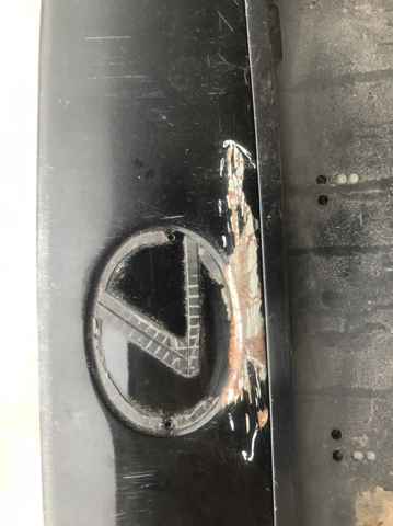 Klapa bagażnika Lexus IS E2