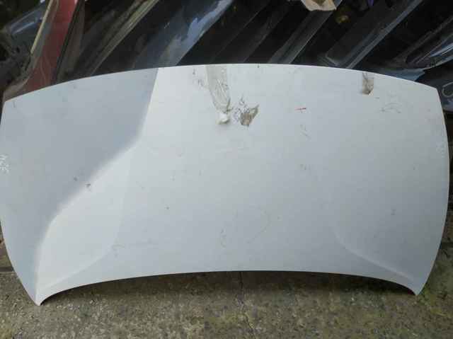 Maska silnika 664001W010 HYUNDAI