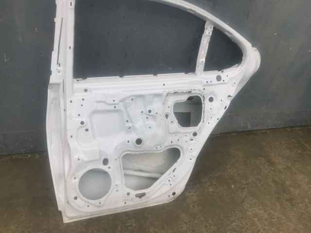 Drzwi tylne prawe Lexus LS USF4