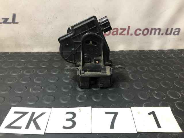 Zamek klapy bagażnika (3/5 drzwi tylnych) 6935028150 TOYOTA