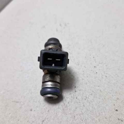 Wtryskiwacz paliwa 71724545 FIAT