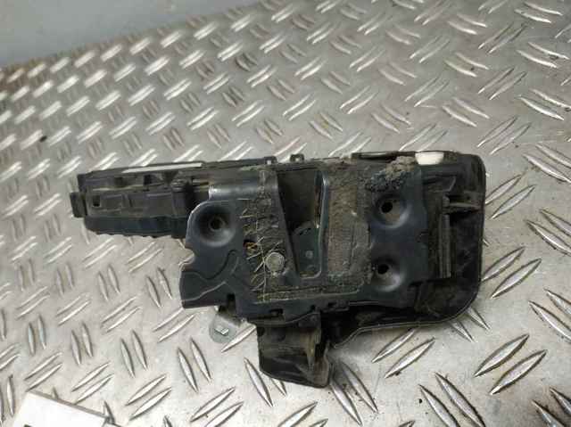 Zamek drzwi tylnych prawych 7H5A26412AC LAND ROVER