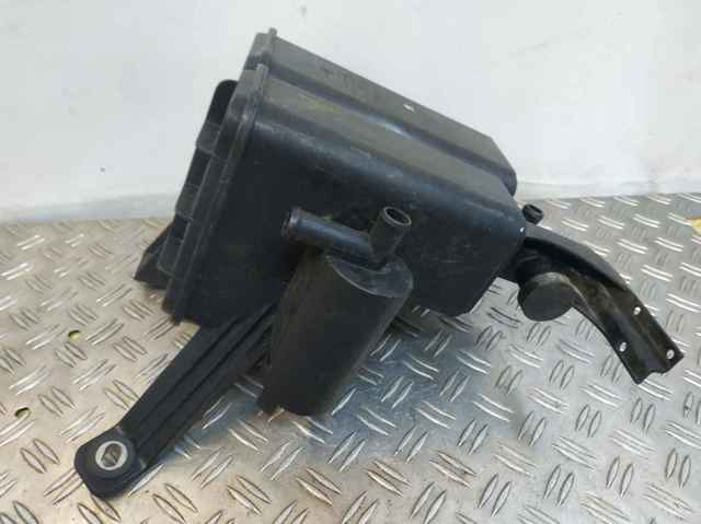 POCHŁANIACZ PAR PALIWA Audi Q7 4LB