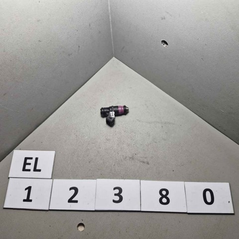 Wtryskiwacz paliwa 8200505191 RENAULT