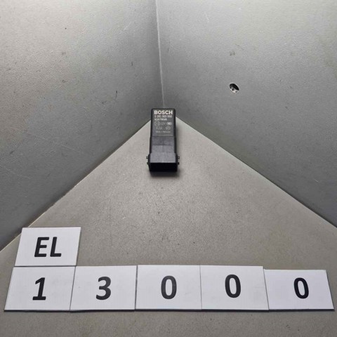 Przekaźnik świec żarowych 8200798585 RENAULT