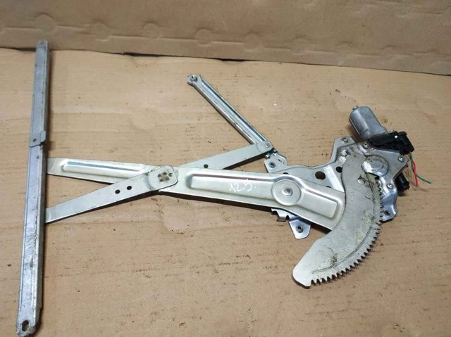 Mechanizm podnoszenia szyby drzwi przednich prawych do Suzuki Swift RS