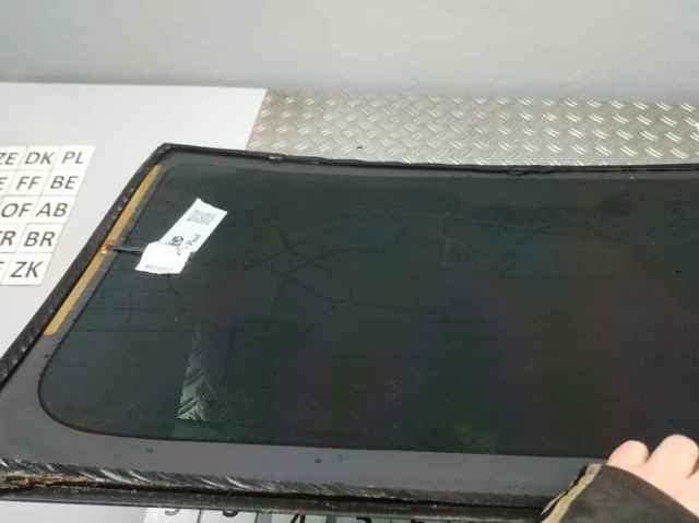 Szyba tylna Renault LOGAN 2 L52