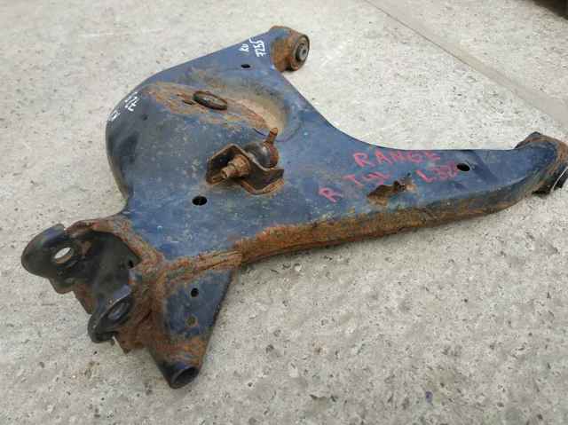 Wahacz zawieszenia tylnego dolny prawy AH425538AA LAND ROVER