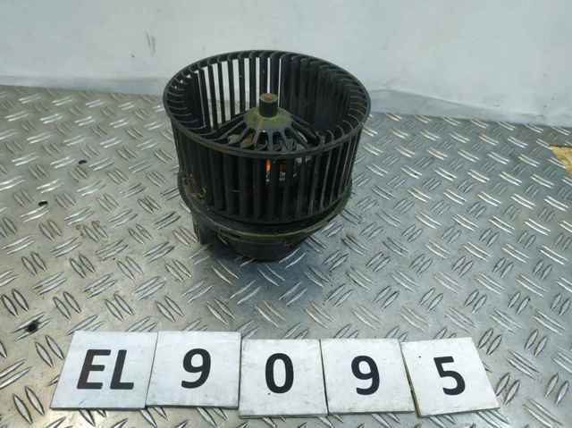 Silniczek wentylatora nagrzewnicy (ogrzewacza wnętrza) AV6N18456CA FORD