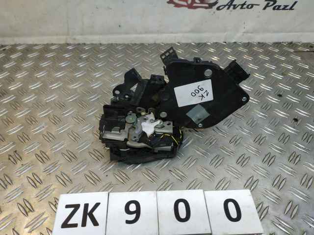 Zamek drzwi przednich prawych Land Rover Range Rover 4 L405